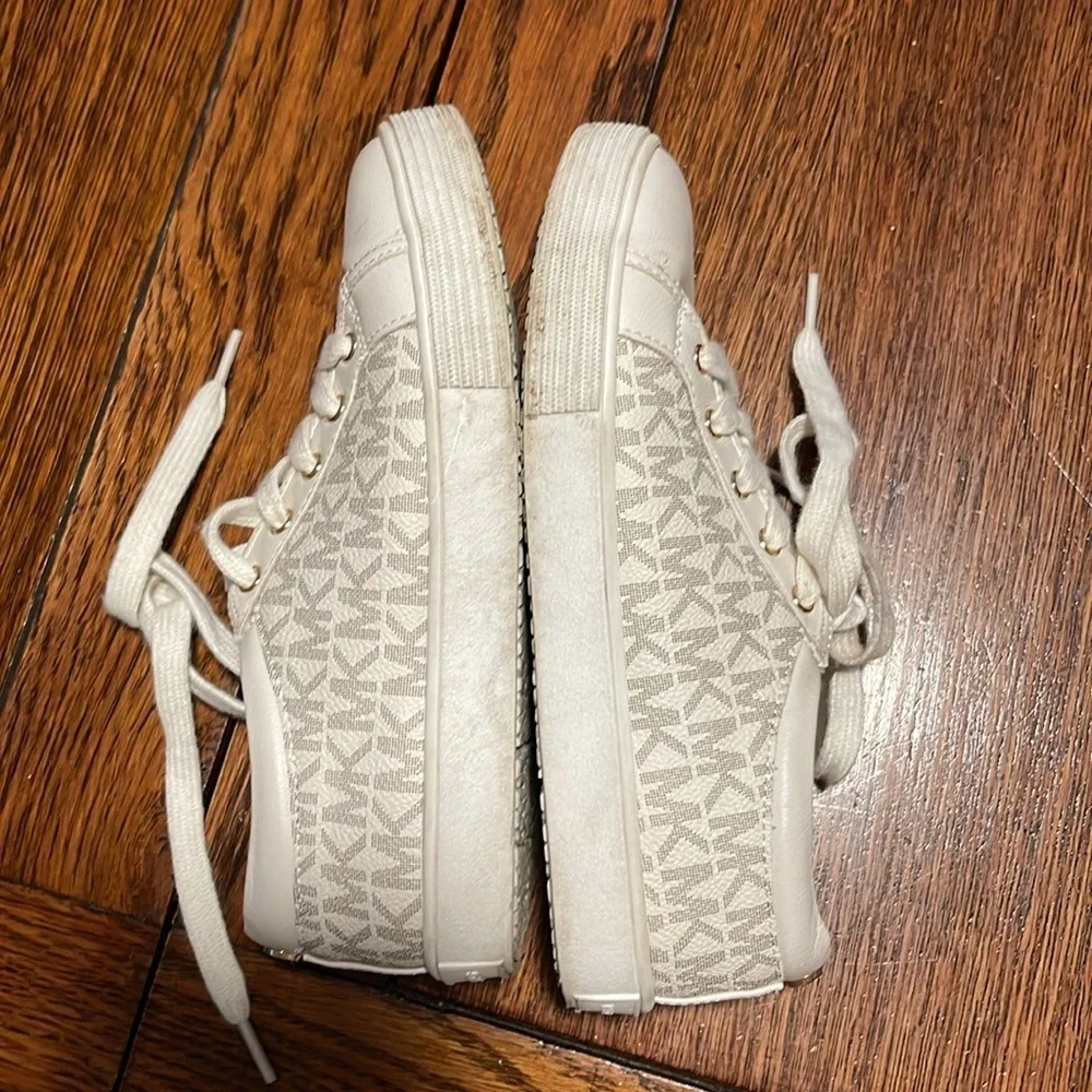 Michael Kors Girls Cream White Signature Logo Lace Up Sneakers Size 2
